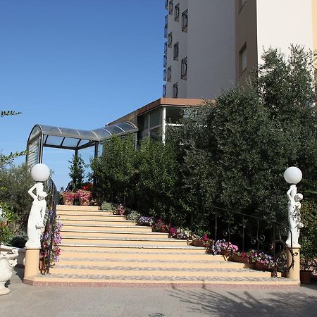 Hotel Plaza Llido Degli Estensi Esterno foto