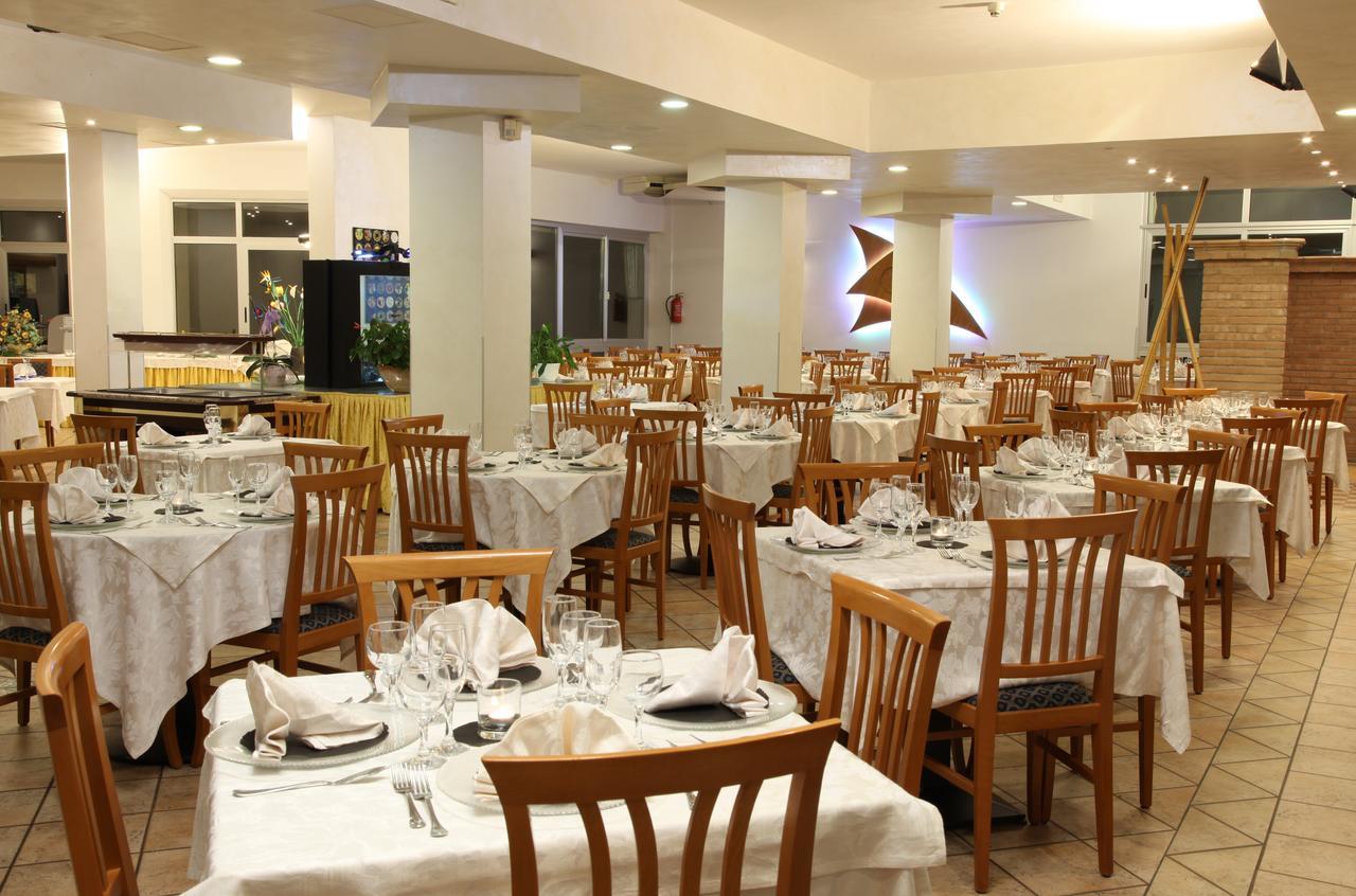 Hotel Plaza Llido Degli Estensi Esterno foto