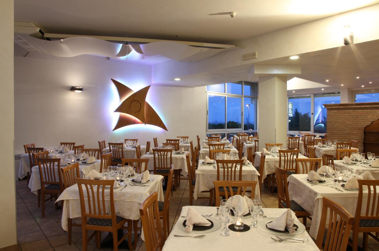 Hotel Plaza Llido Degli Estensi Esterno foto
