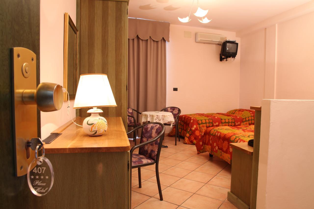 Hotel Plaza Llido Degli Estensi Esterno foto