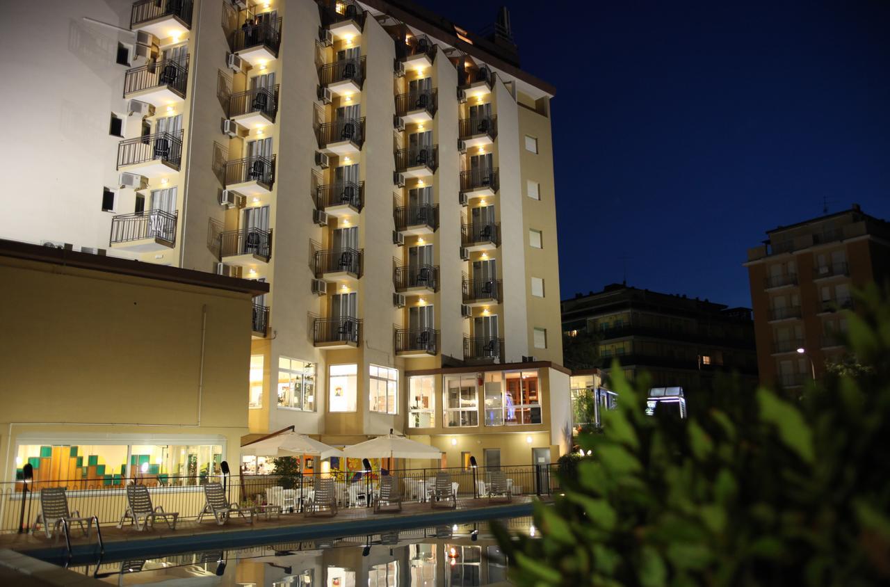 Hotel Plaza Llido Degli Estensi Esterno foto