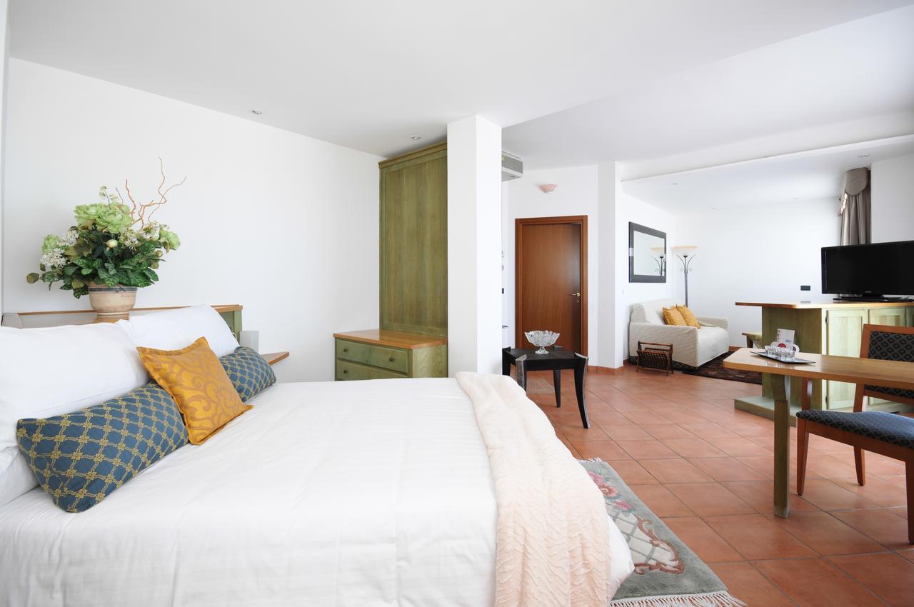 Hotel Plaza Llido Degli Estensi Esterno foto
